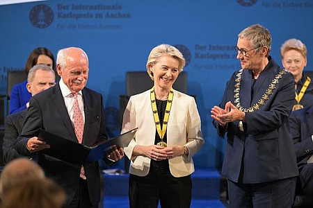 https://ec.europa.eu/commission/presscorner/detail/en/ac_25_1369
